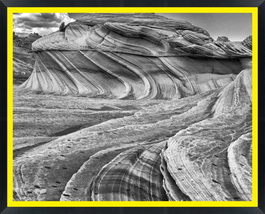 D64855 — Super 8 headboard artwork, Utah