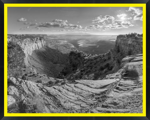 D65136 — Super 8 headboard artwork, Utah