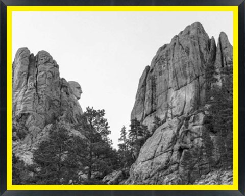 D64962 — Super 8 headboard artwork, South Dakota
